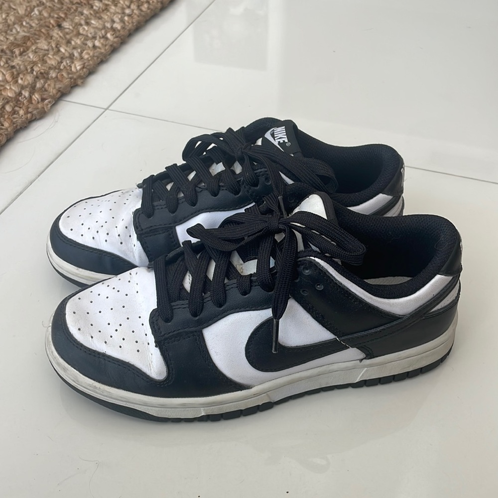 Nike Panda dunks
